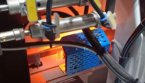 Jak lampy na podczerwień stają się „niewidzialnymi bohaterami” okleiniarek?